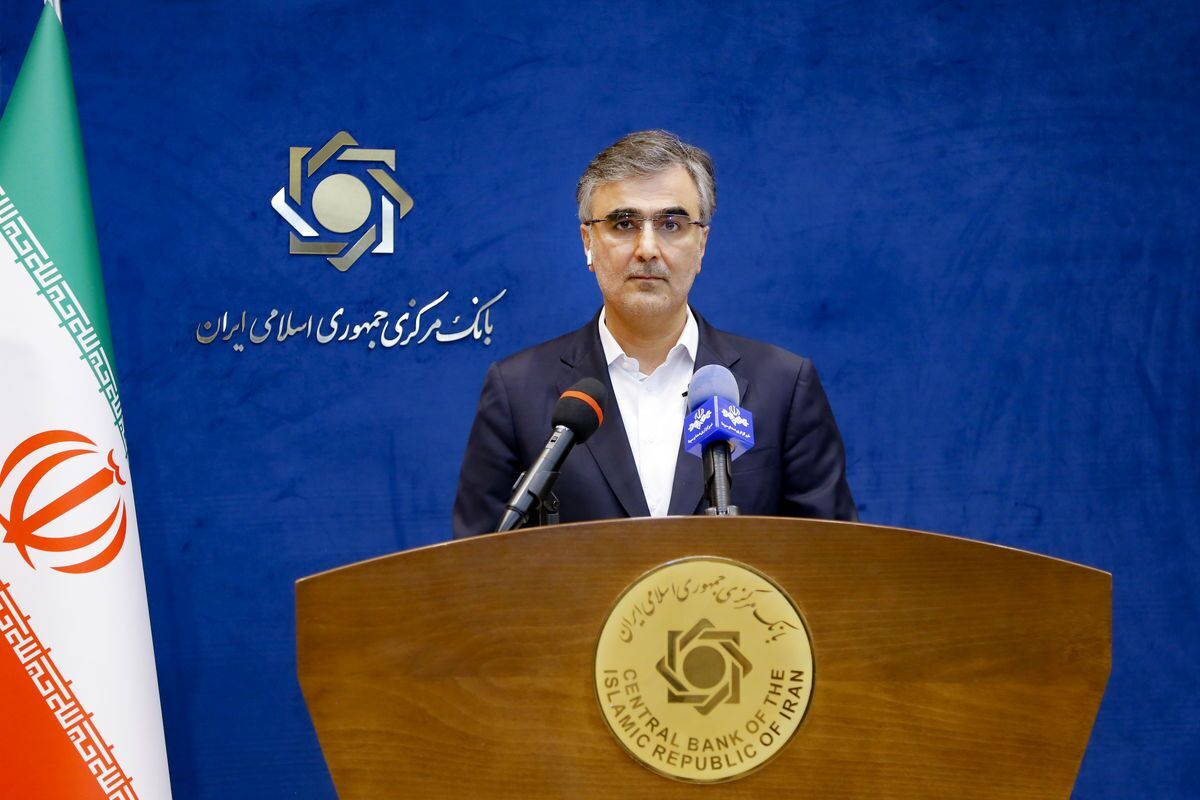دکتر محمدرضا فرزین رئیس کل بانک مرکزی درپست خودابقا شد
