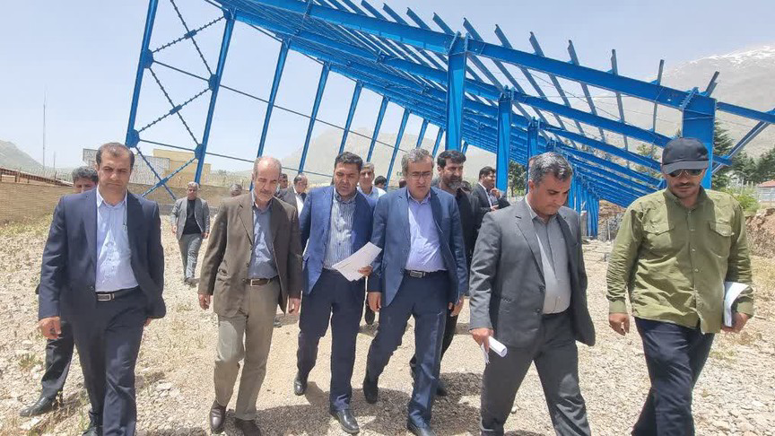 بازدید معاون وزیر راه و شهرسازی از پروژه های عمرانی شهرستان دنا 
