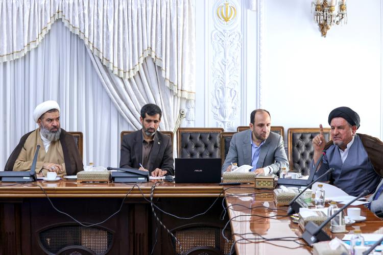 در دیدار نمایندگان مجلس با رئیس جمهور ؛ اعتراض به بومی گزینی سلیقه ای و درخواست افزایش اعتبارات عمرانی 