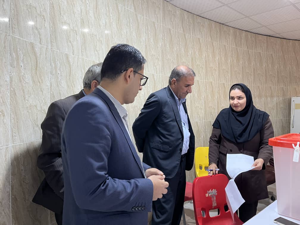 با مشارکت گسترده پزشکان و کارکنان ششمین دوره انتخابات اعضای هیئت مدیره کلینیک امام سجاد (ع) دهدشت برگزار شد 