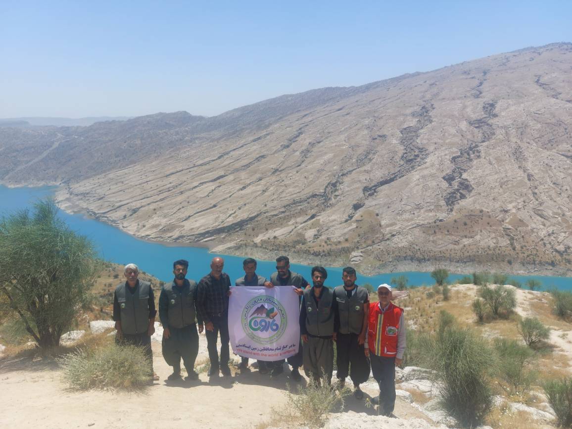 آموزش کار با دمنده و مدیریت حریق در جنگل در روستای بلوط بنگان کهگیلویه + تصاویر 