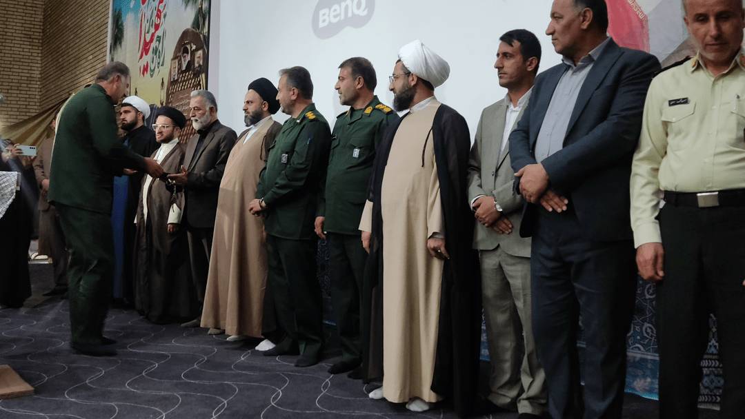 تکریم و معارفه فرماندهان سابق و جدید ناحیه مقاومت بسیج کهگیلویه+ تصاویر