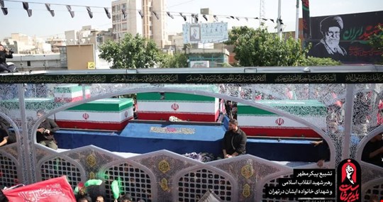 تصاویری به یادماندنی از وداع و تشییع رهبر شهید انقلاب در شهر تهران 