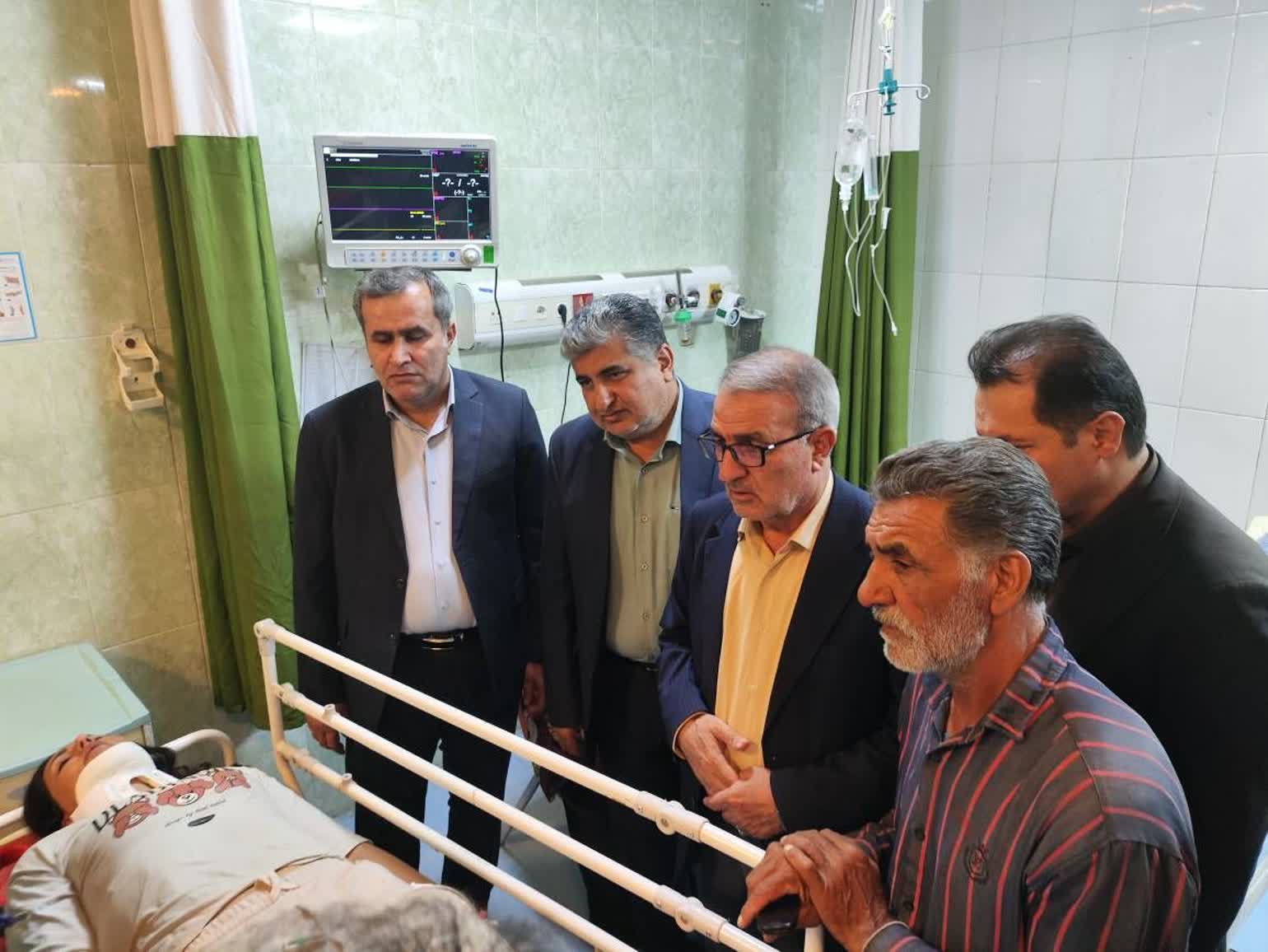 تاکید استاندار بر تسریع در تکمیل پروژه تنگ سریز / استاندارکهگیلویه و بویر احمد  از مصدومان حادثه تنگ سریز عیادت کرد
