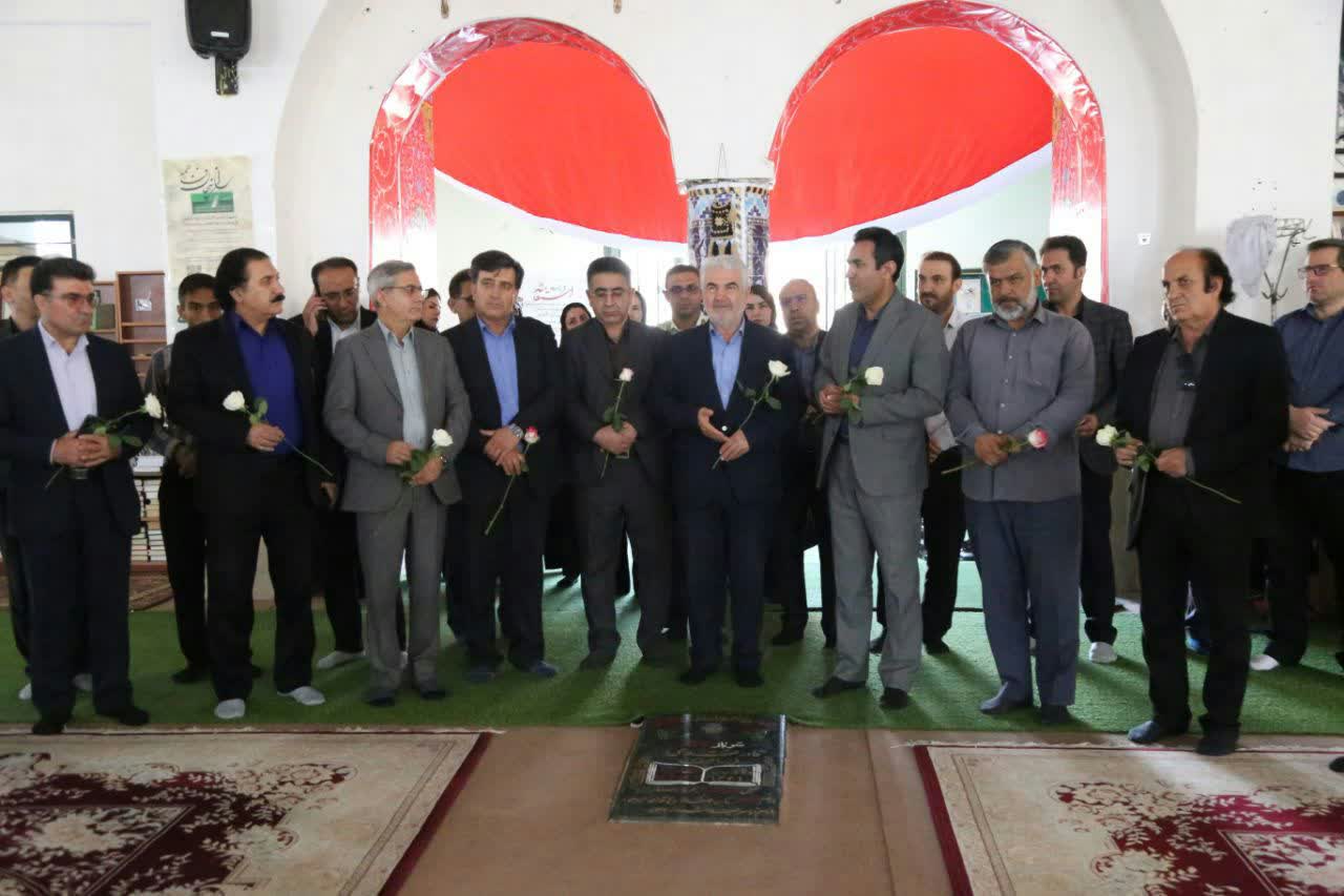خبرنگار