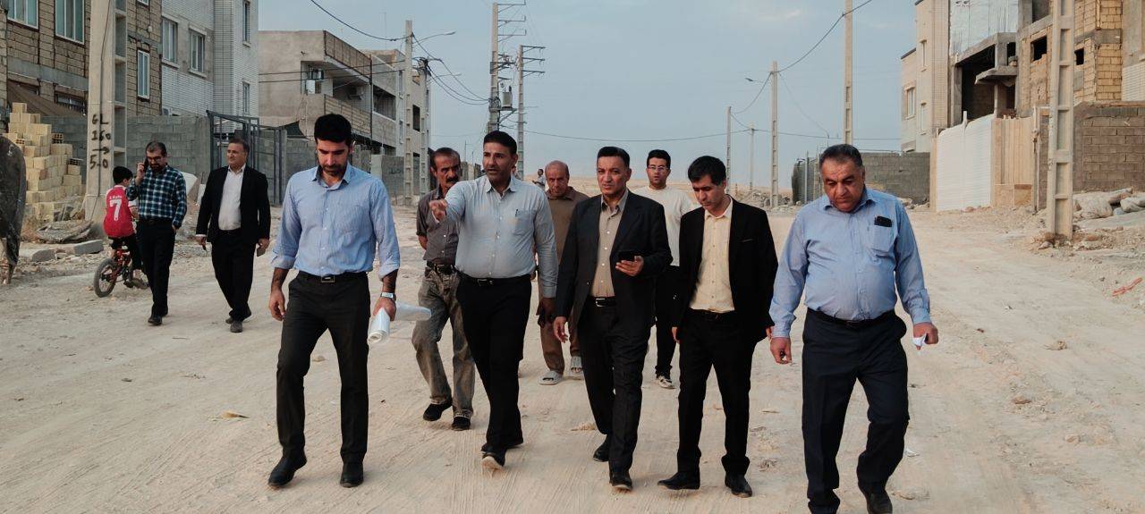 پیگیری مجدانه فرماندار کهگیلویه در راستای رفع مشکلات زیر ساختی طرح ۱۰۱۰ واحدی مسکن ملی دهدشت 