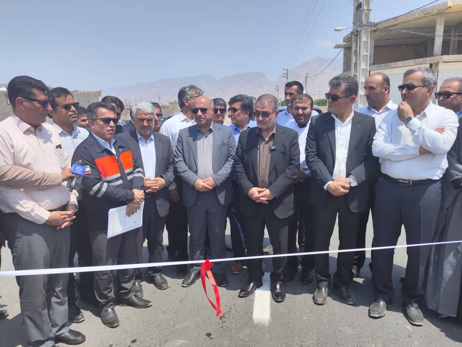 همزمان با آغاز هفته دولت و با حضور استاندار ؛ افتتاح و کلنگ زنی پروژه های راهداری با اعتبار ۲۲۵ میلیارد تومان در شهرستان بهمئی